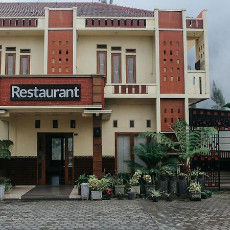 Sm Bromo Hotel Probolinggo Exterior photo