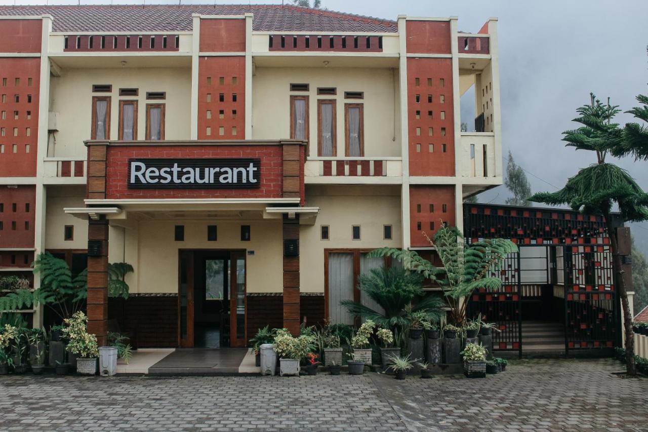 Sm Bromo Hotel Probolinggo Exterior photo