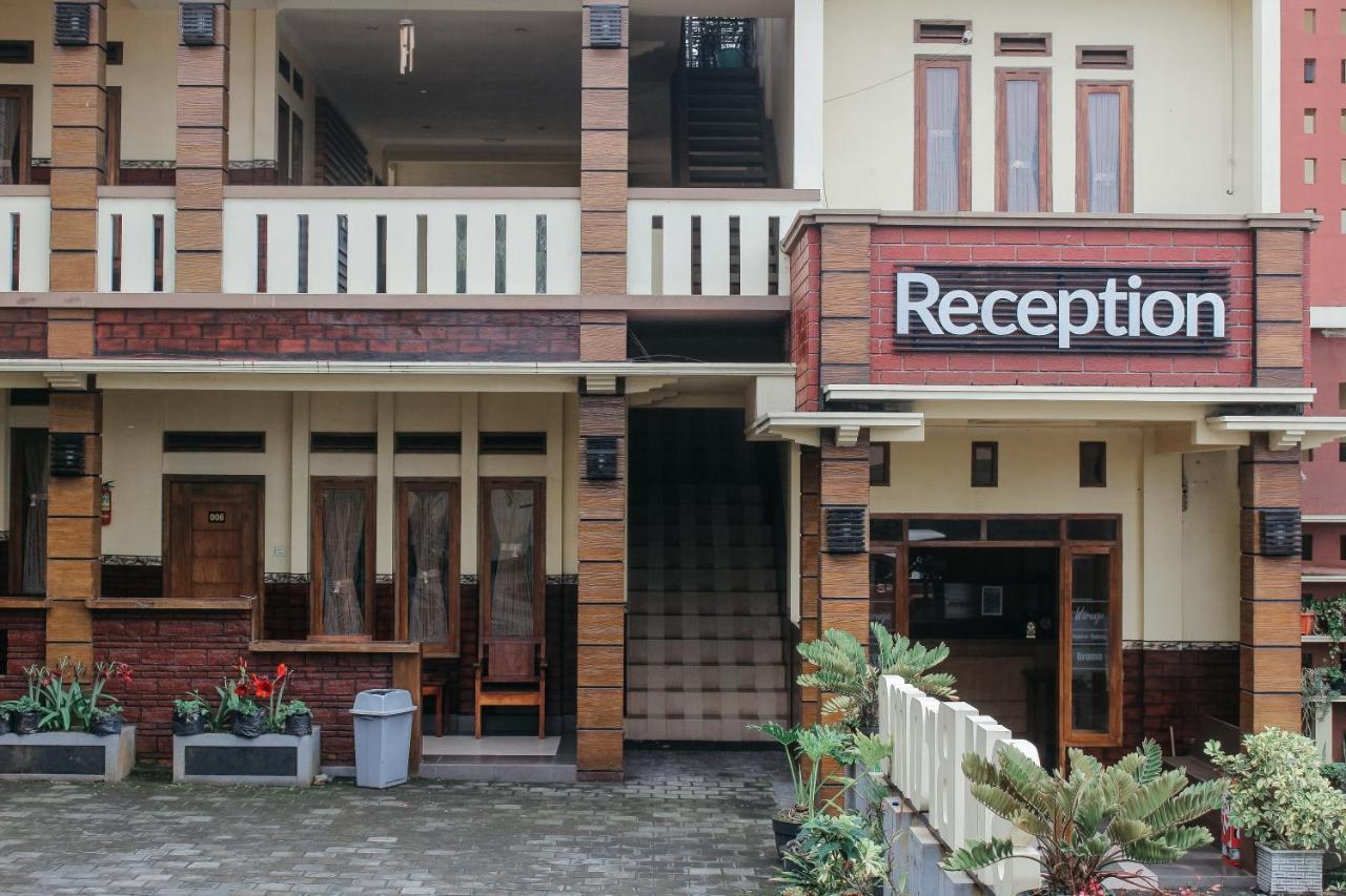 Sm Bromo Hotel Probolinggo Exterior photo