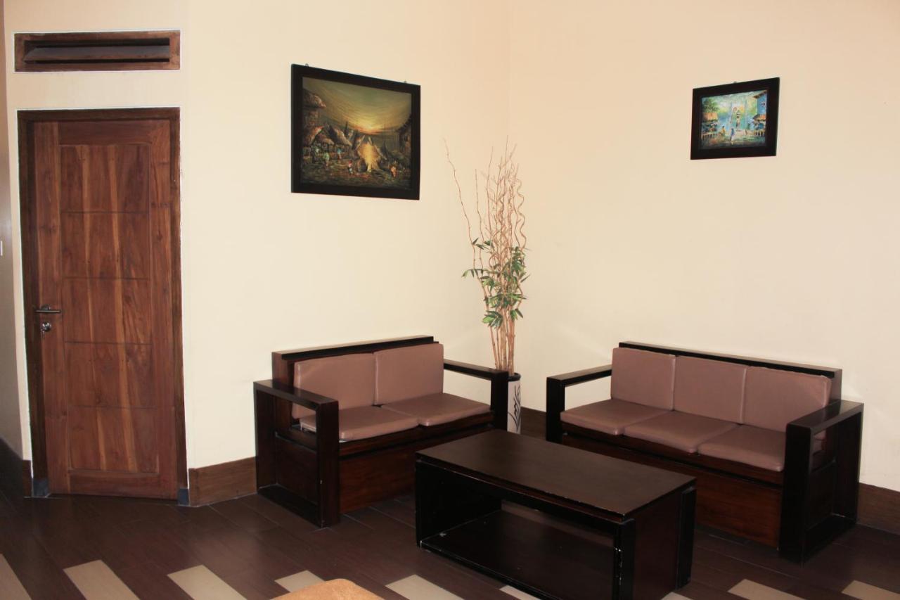 Sm Bromo Hotel Probolinggo Exterior photo