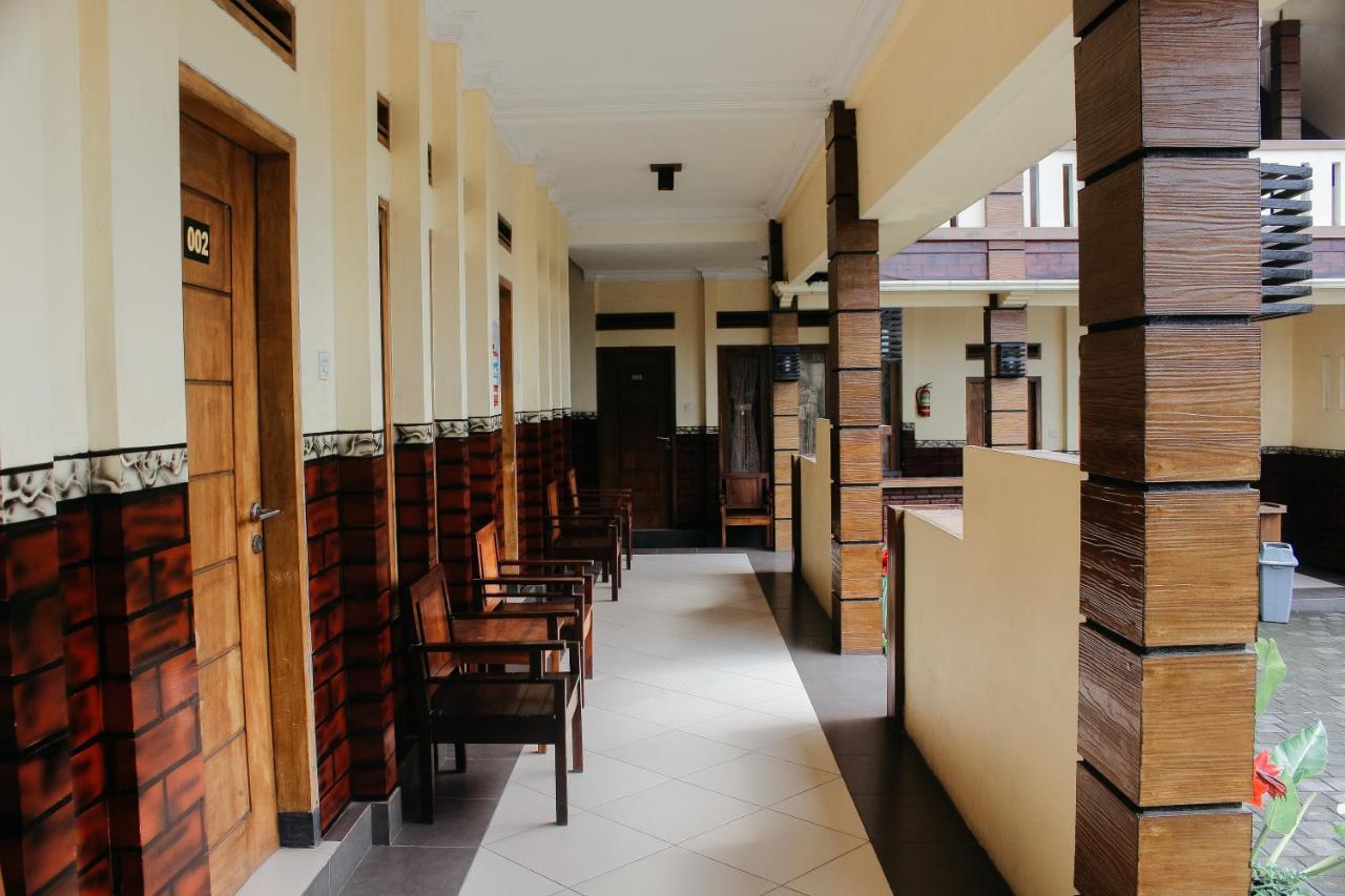 Sm Bromo Hotel Probolinggo Exterior photo
